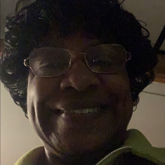 Meet your Posher, Letetia - Picture 1 of 1